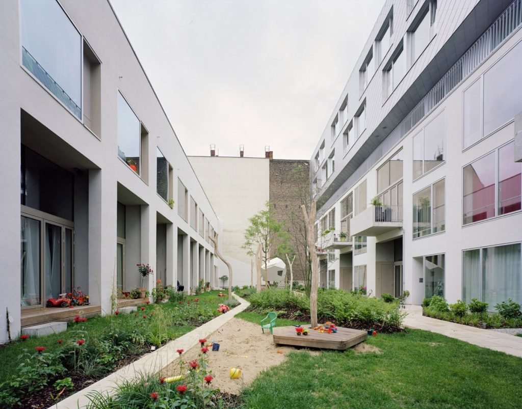 Daugiabutis „BIGyard“ Prenzlauerbergo rajone, Berlyne (arch. „Zanderroth architekten“). Simon Menges nuotr.