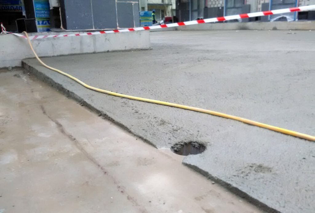 Nuolydžių virš parkingo formavimas, hidroizoliavimas.