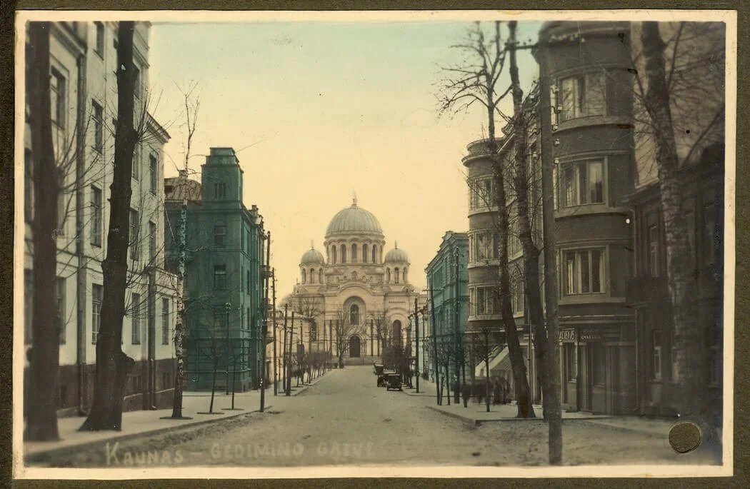 „Modernizmas ateičiai“