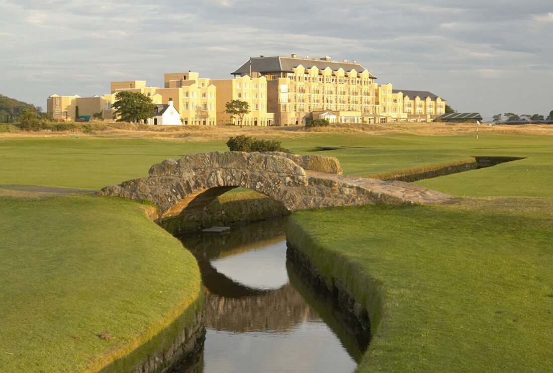 „St. Andrews Old Course” golfo aikštynas.
