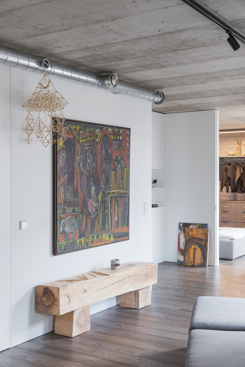 Daugiau erdvės gyvenimui: bute Vilniuje dizainerė paliko atvirus vamzdžius, betoną ir plytas 7 06 Simona Vilute Interjeras kosciuskos ©Norbert Tukaj 0119