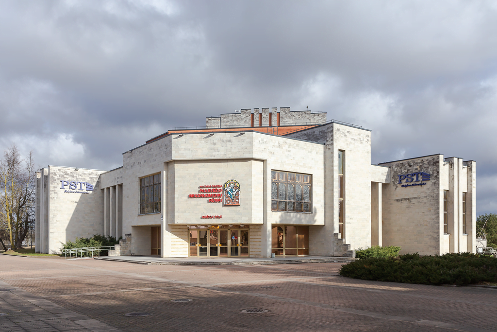 Penki Panevėžio pastatai, kuriuos būtina aplankyti 4 01 Kulturos centras ©Norbert Tukaj IMG 0011