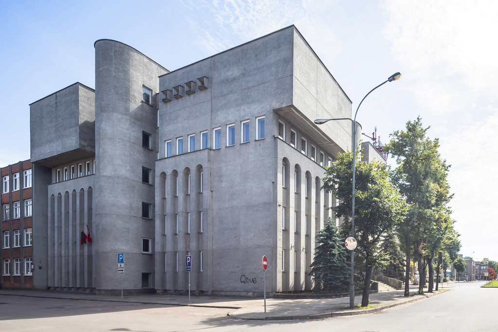 Administracinis pastatas buv. Informacinio skaičiavimo centro priestatas ©Norbert Tukaj 1