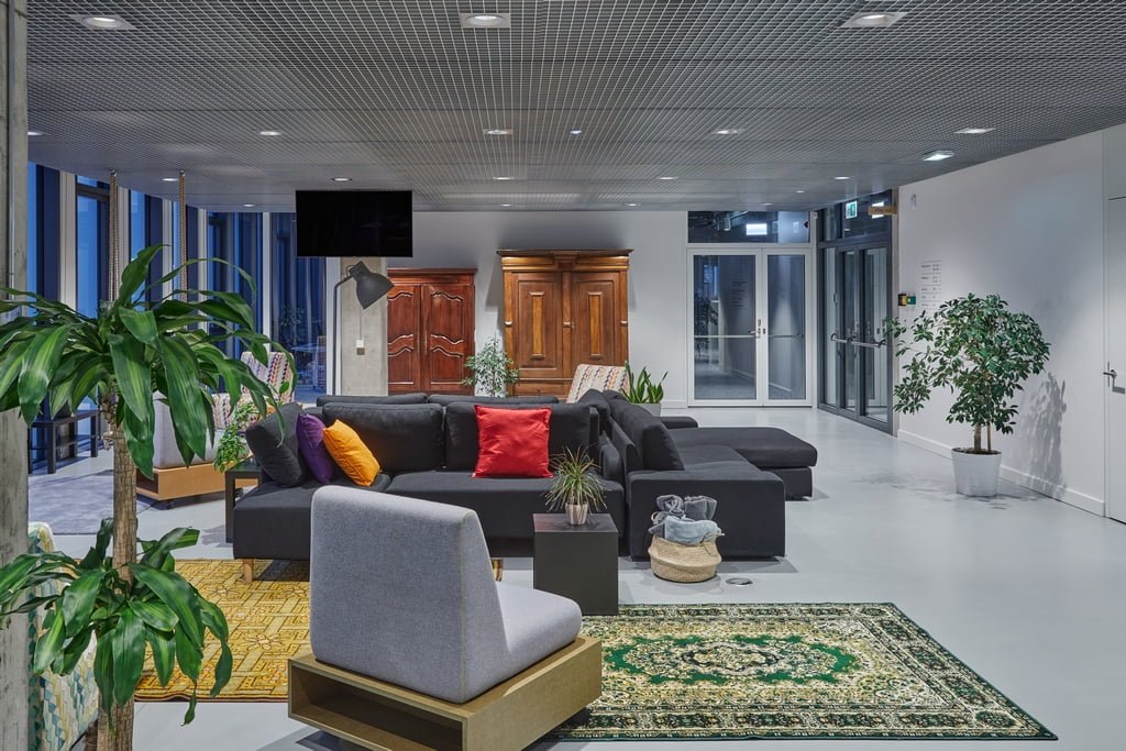 Naujasis „Vinted“ biuras: naudoti baldai ir nuspalvintas gatvės gyvenimas 6 04 DO ARCHITECTS VINTED ©Norbert Tukaj 0223