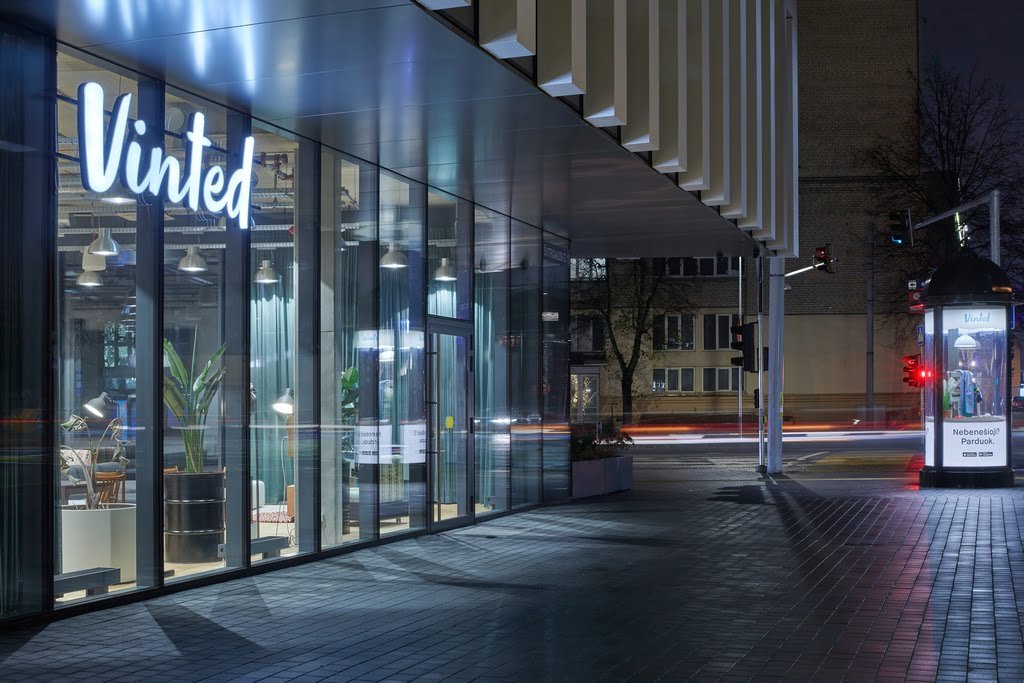 Naujasis „Vinted“ biuras: naudoti baldai ir nuspalvintas gatvės gyvenimas 17 35 DO ARCHITECTS VINTED ©Norbert Tukaj 0377