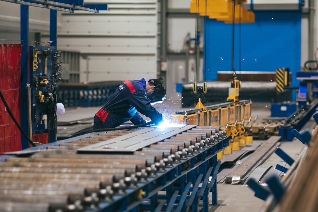 „Peikko Lietuva“ plečia veiklą: Kaune įsigijo 25.000 kv. m. ploto gamybines patalpas 3 Peikko gamyba2 ©PeikkoLietuva