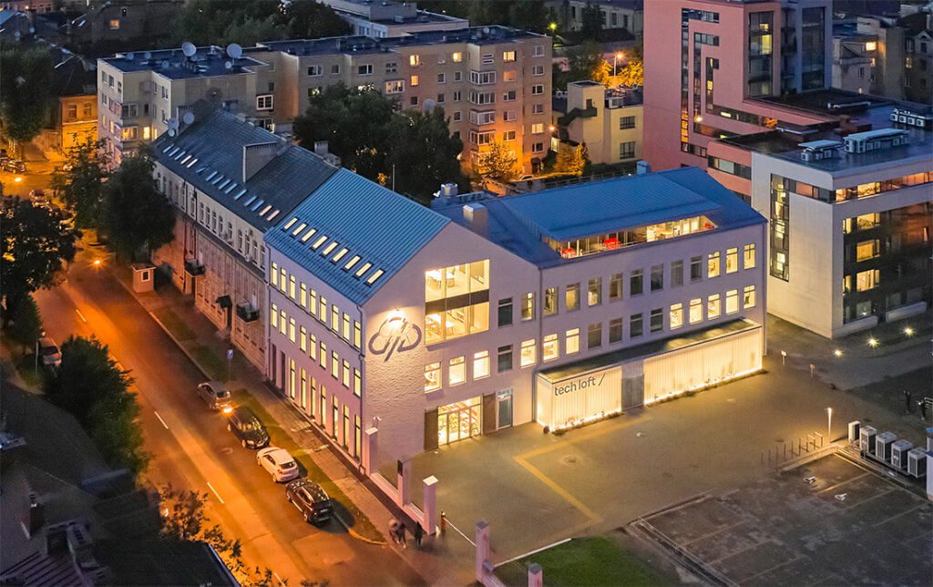 Tech Loft Rekonstruotame XIX a. pastate Vilniuje įsikūrė startuolių centras „Tech ...