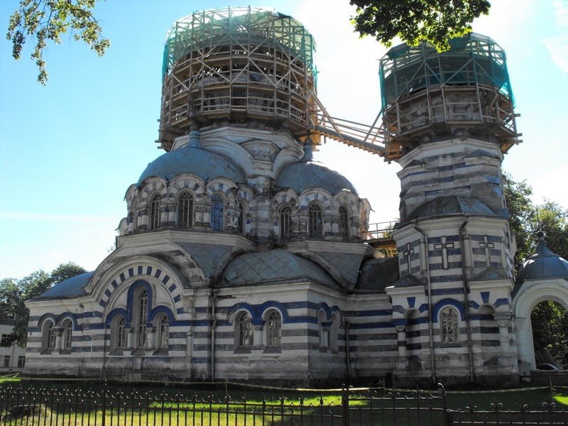 Švenčionių cerkvė atgavo ankstesnes spalvas, bet remontas tęsiasi jau 7 metus 5 Švenčionių cerkvė švenčionys