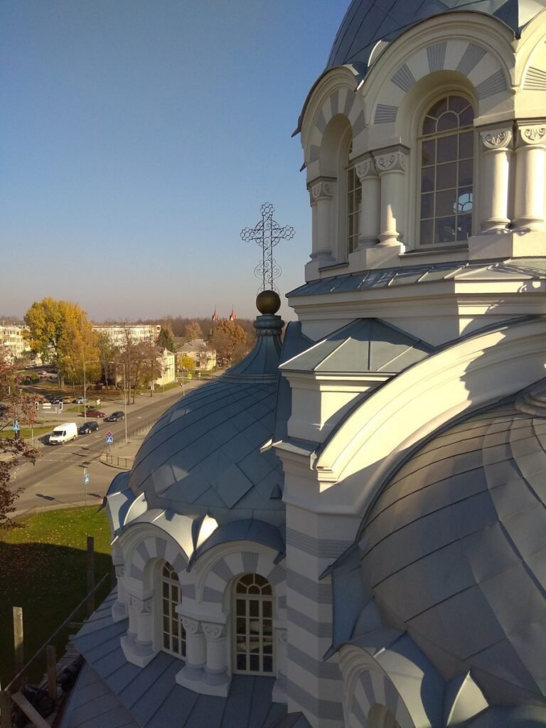 Švenčionių cerkvė atgavo ankstesnes spalvas, bet remontas tęsiasi jau 7 metus 6 Švenčionių cerkvė