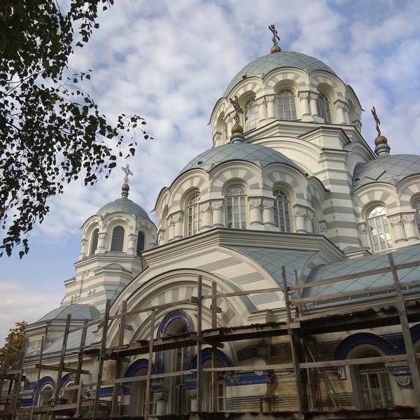 Švenčionių cerkvė atgavo ankstesnes spalvas, bet remontas tęsiasi jau 7 metus 7 Švenčionių cerkvė 2020 m