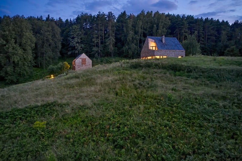 „Kedro namai“ – senos sodybos Vilniaus priemiestyje transformacija 10 kedro namai vilnius