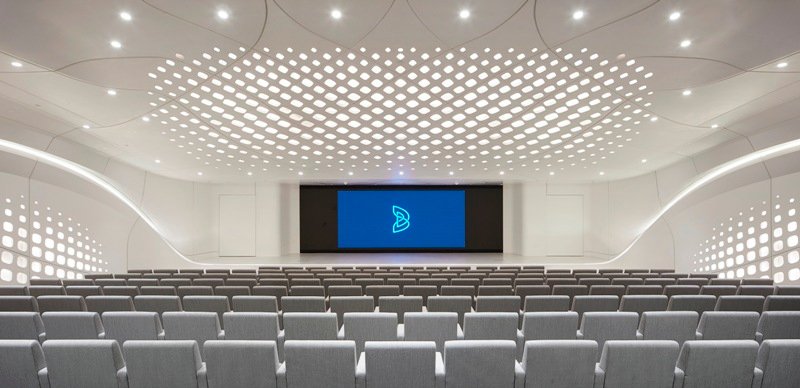 13 ZHA BEEAH HQ Sharjah UAE ©HuftonCrow