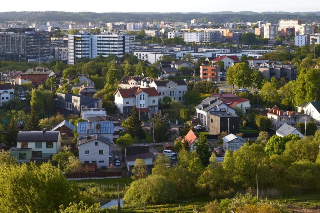 Paukščio namas apvaliu langu 2 03w YCL Birdhouse ©Norbert Tukaj 0964