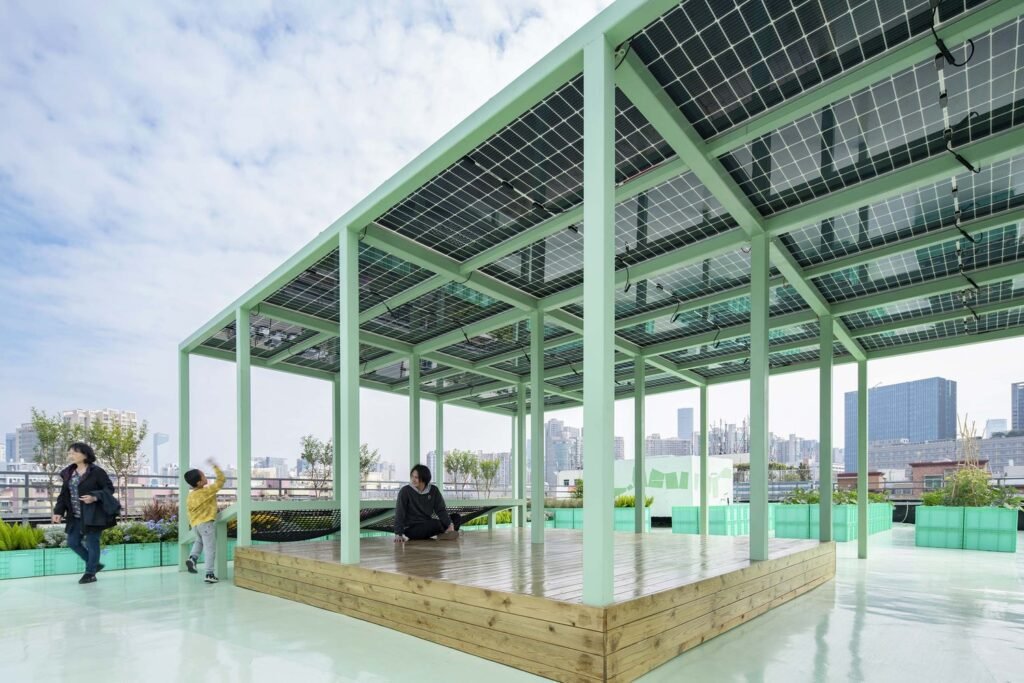 Auginti savo daržą ir ilsėtis galima ir ant daugiabučio stogo 7 12 ©吴嗣铭