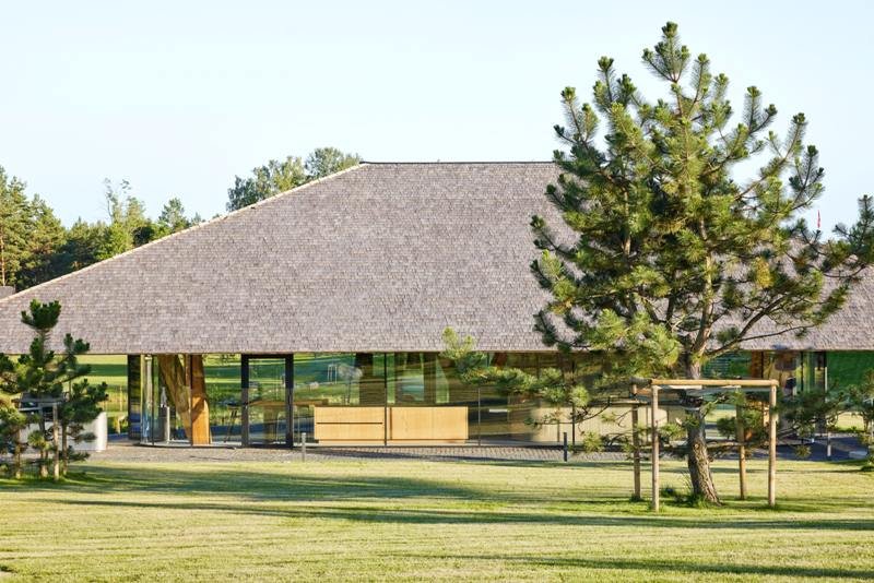 Kaimo turizmas kitaip: kontrastai jungia su gamta 5 Medinės konstrukcijos poilsio namas