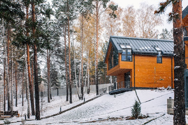 Stogo langai žiemą. VELUX nuotr