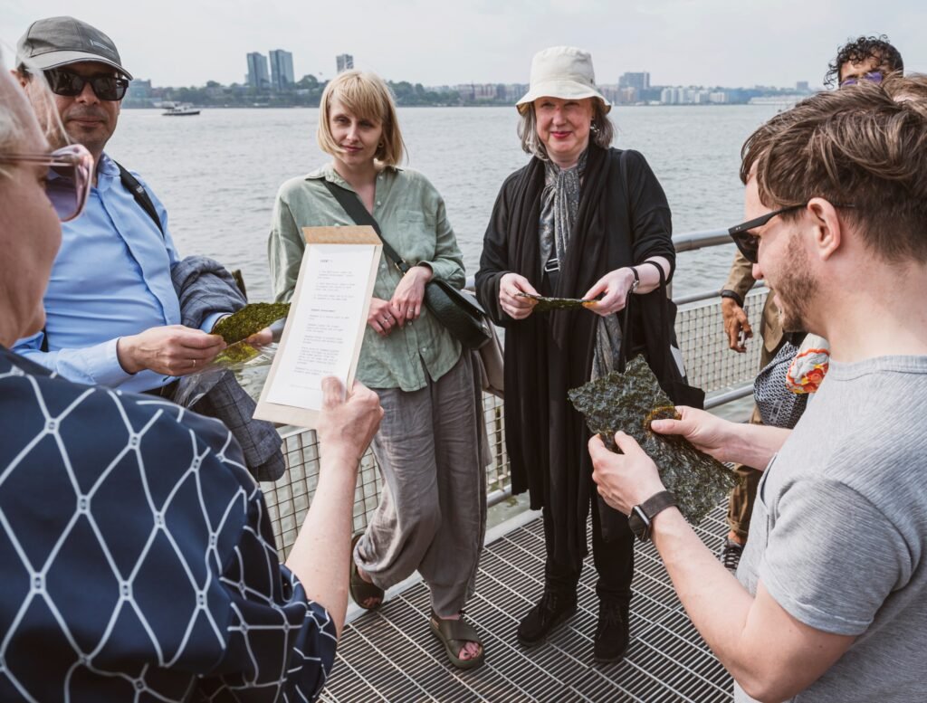 „Neofuturistiniai pasivaikščiojimai“ tyrinėjo Niujorką ir jo ateitis 2 „Neofuturistiniai pasivaiksciojimai Niujorke. Vytenio Jankuno nuotr. 7