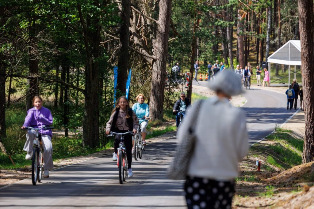 Dviratininkams atverta rekonstruota tako Smiltynė–Nida 13,5 km ilgio atkarpa 2 Smiltyne–Nida takas 1