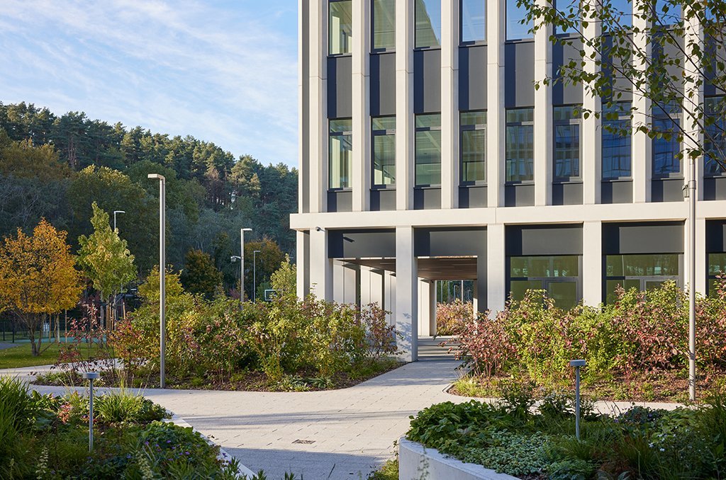 Kuriant rytojaus architektūrą: šiuolaikinių fasadų įvairovė 3 3 Doarchitects Businessgarden ©NorbertTukaj 0306