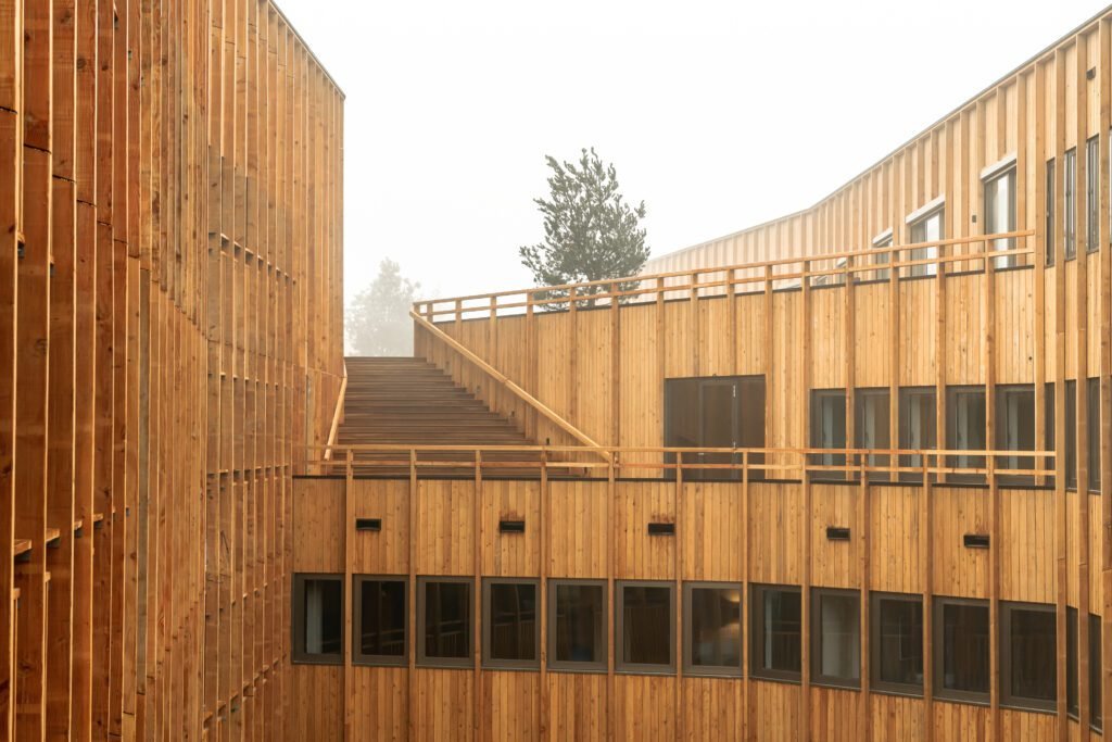 Pasivaikščiojimas stogais: neišnaudoto architektūros elemento transformacija 8 Jonas – Orange Architects – Amvest – 23 patio – Sebastian van Damme