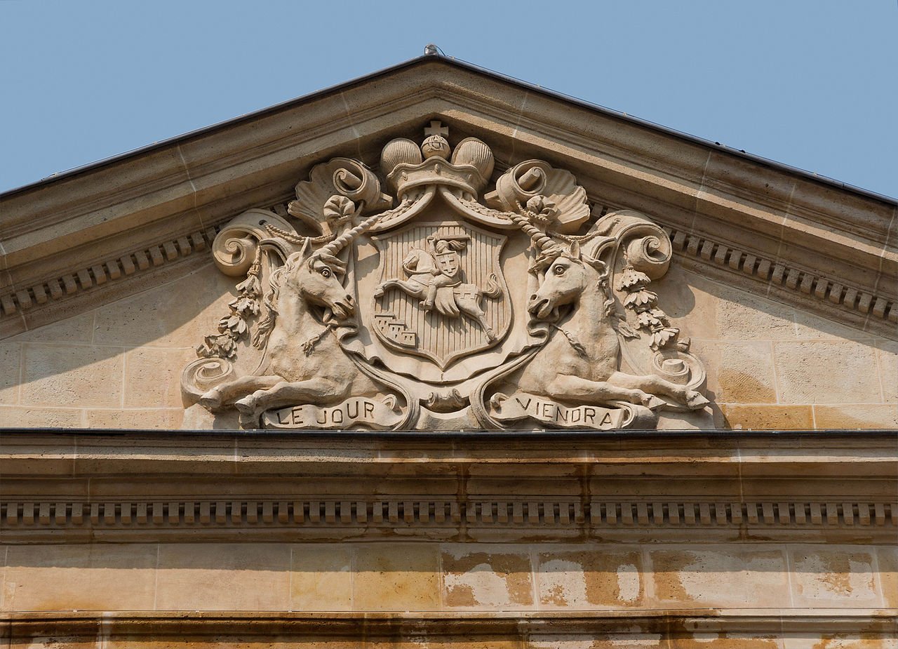 1280px Relief of CoA apres incendie hotel Lambert Paris