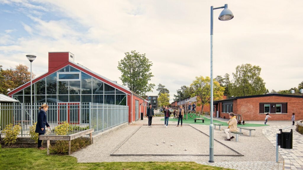 🟢 Kvartalinė renovacija: nuo socialinių būstų modernizavimo iki dangoraižių atnaujinimo 8 Atnaujinti bustai viesosios erdves bendruomeniniu funkciju pastatai. „Vivalla White Arkitekter nuotrauka