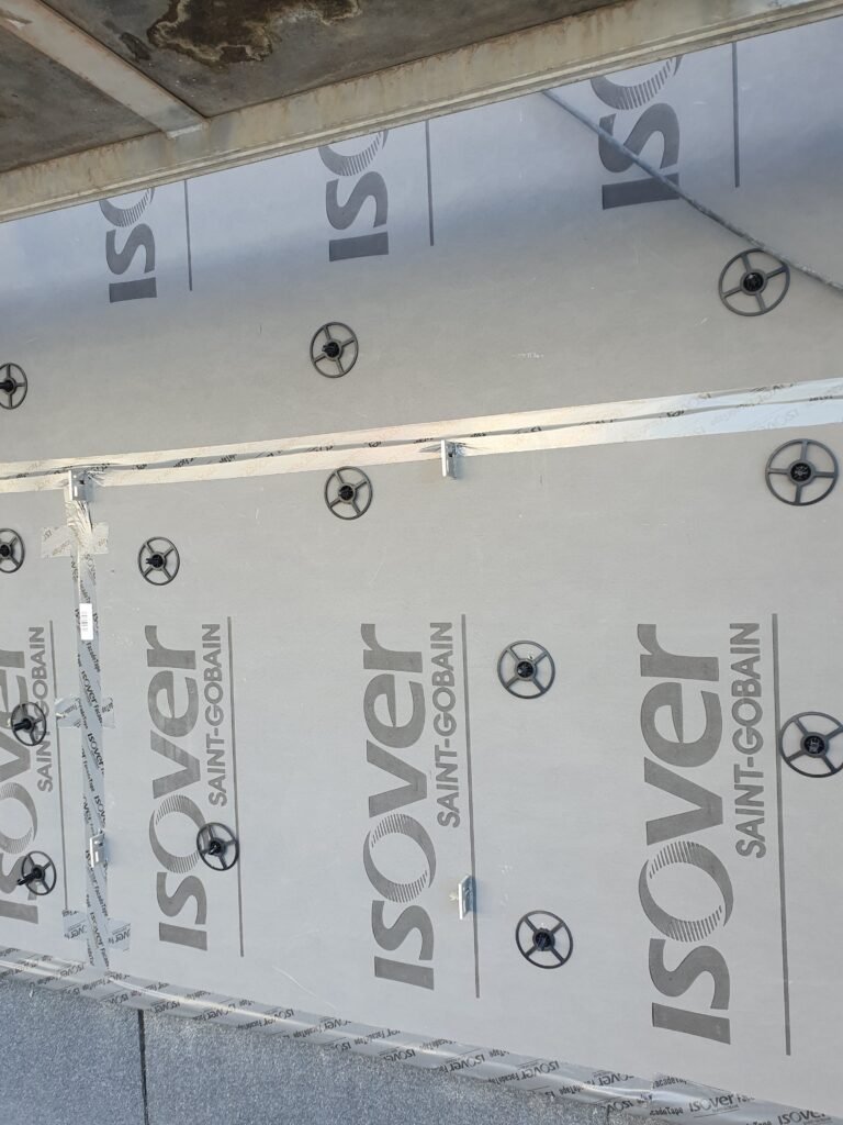 🤝 Kas trukdo kokybiškai renovacijai? 1 Vejo izoliacija ISOVER „Facade