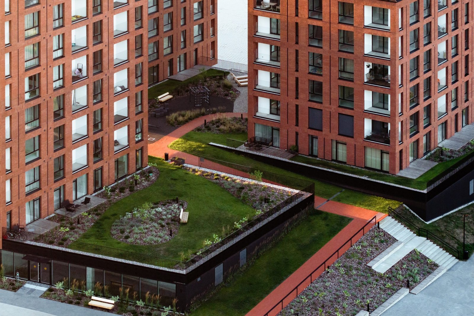 „Nemunaičių“ kvartale pirmasis daugiabutis ant Nemuno kranto kviečia stiprinti ryšį su gamta 9 04 PAS Nemunaiciai ┬⌐Norbert Tukaj 0092 scaled