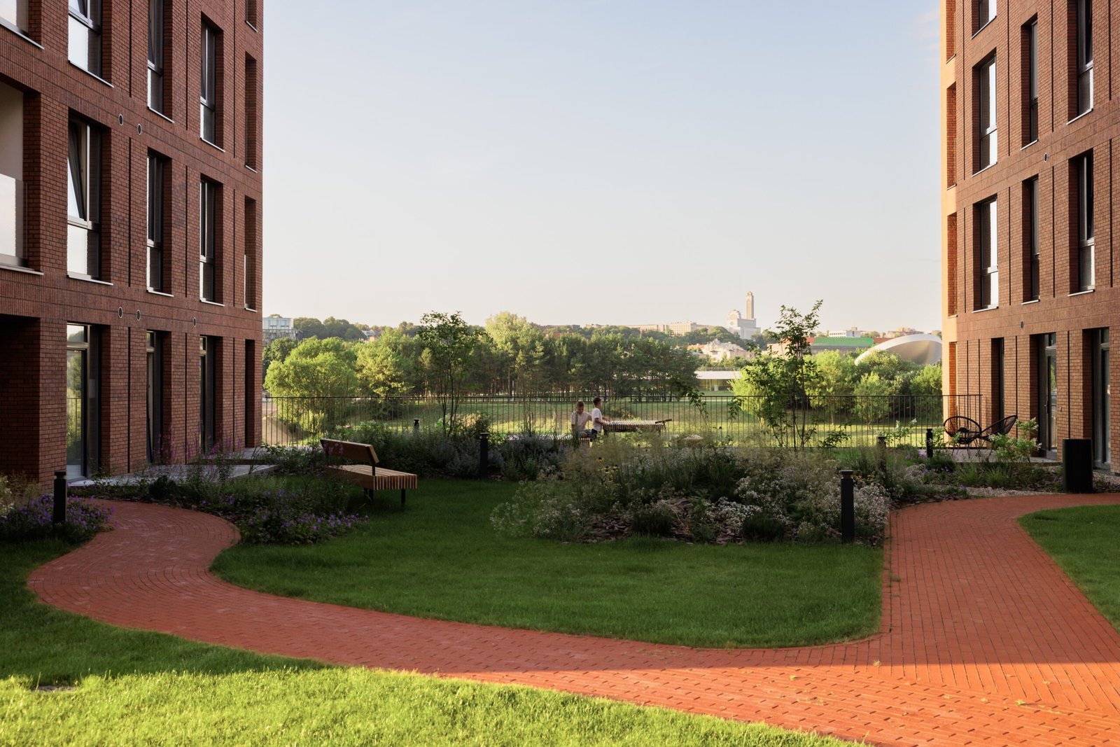 „Nemunaičių“ kvartale pirmasis daugiabutis ant Nemuno kranto kviečia stiprinti ryšį su gamta 8 18 PAS Nemunaiciai ┬⌐Norbert Tukaj 8894 scaled