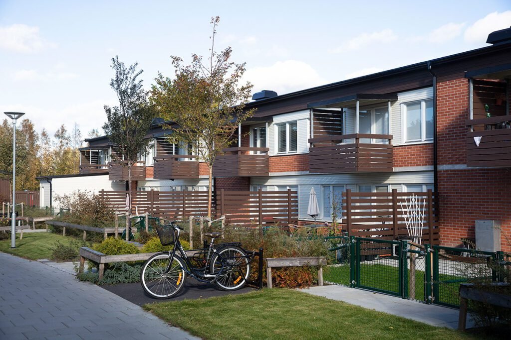 🟢 Kvartalinė renovacija: nuo socialinių būstų modernizavimo iki dangoraižių atnaujinimo 9 Gatviu ir namu aplinkos sutvarkymas ir atnaujinimas. „Skanska nuotrauka