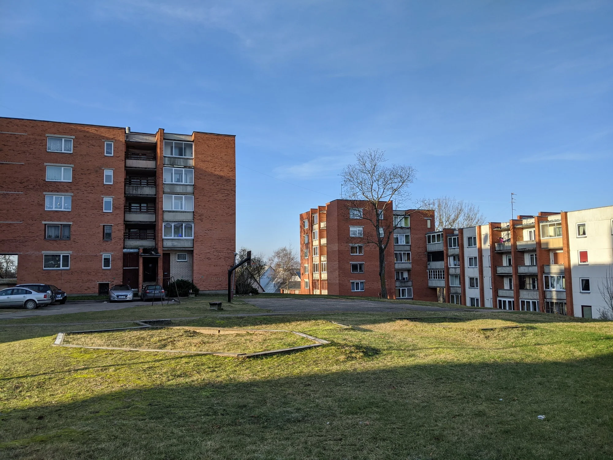 🟢 Kvartalinė renovacija: nuo socialinių būstų modernizavimo iki dangoraižių atnaujinimo 4 Vaizdas pries kvartalines renovacijos igyvendinima Akynsciuose. anyksta.lt nuotrauka