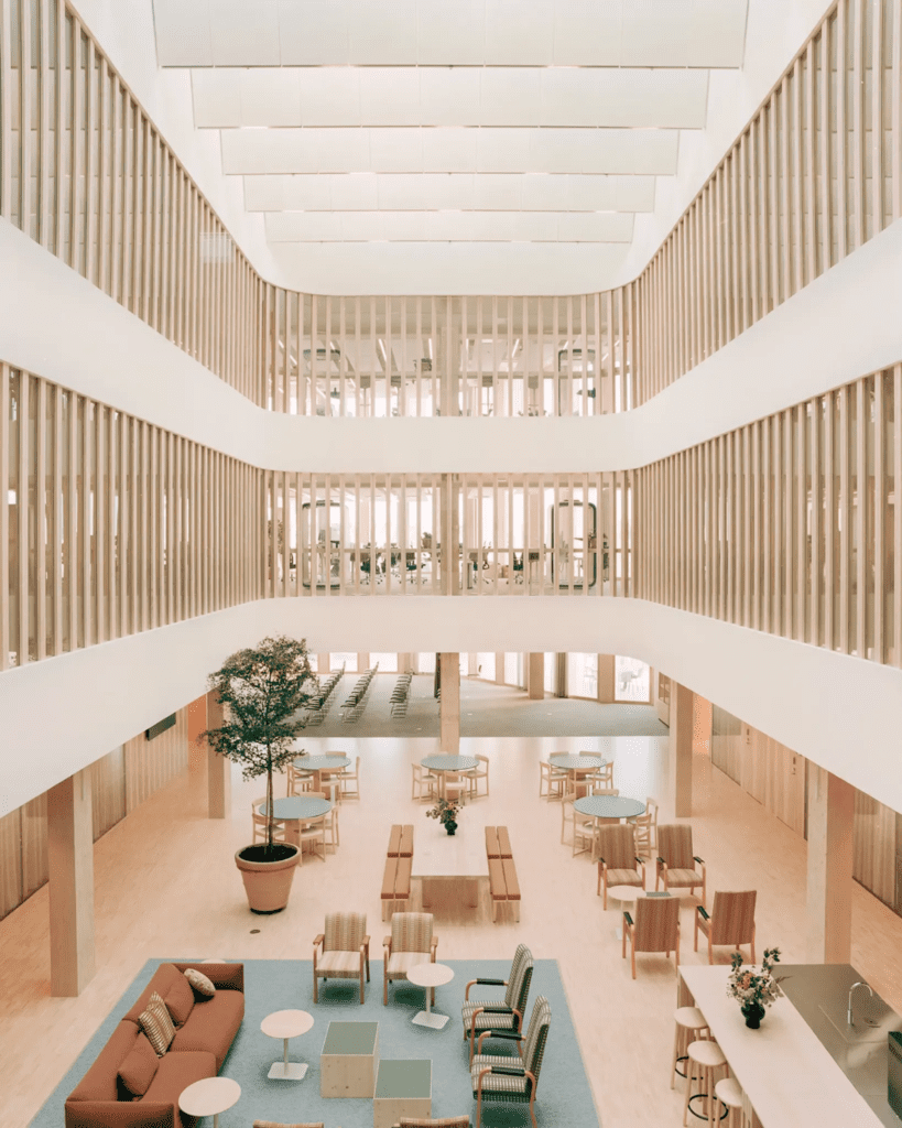 🟢 Naujausi mediniai statiniai Lietuvoje ir užsienyje: nuo medinių mokyklų iki biurų 10 Miskininkystes bendroves pataste – ju paciu gaminta mediena4