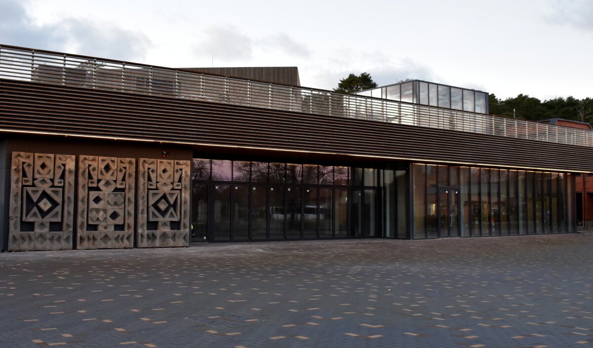 „Archbook“ mėnesio geriausias: „Architektūros linija“ apie architektūros meną, tapusiu gyvenimo linija 10 Nidos kulturos ir turizmo informacijos centras „Agila