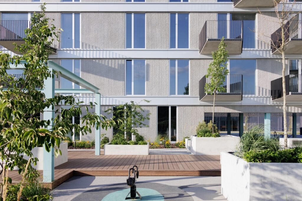 river apartments ©Norbert Tukaj 9387