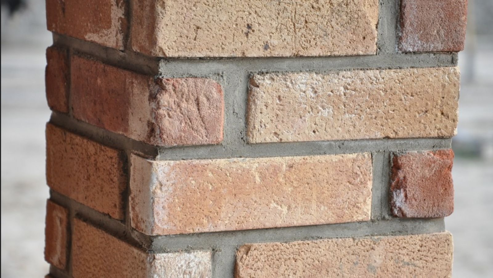 Mažas biudžetas – didelis efektas: kaip žaisti keramikos ir klinkerio raštais bei formomis? 8 Skirtingu pavisiu maisymas. Vineos plyteles geraja puse kitos blogaja. Agmeka archyvas