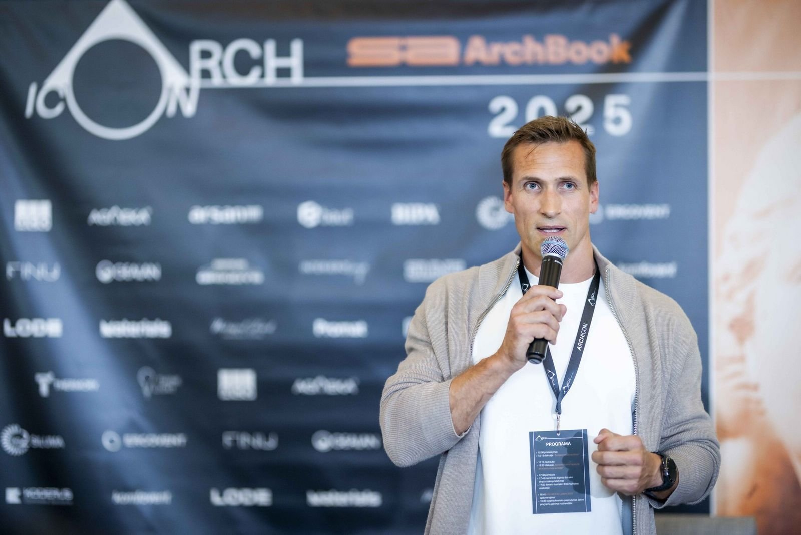 ARCHICON’25 renginyje architektūros srities atstovams – diskusijos apie tobulą tvarų miestą, visuomenės balsą ir geriausiųjų apdovanojimai 63 20250530SAArchBook3227 scaled