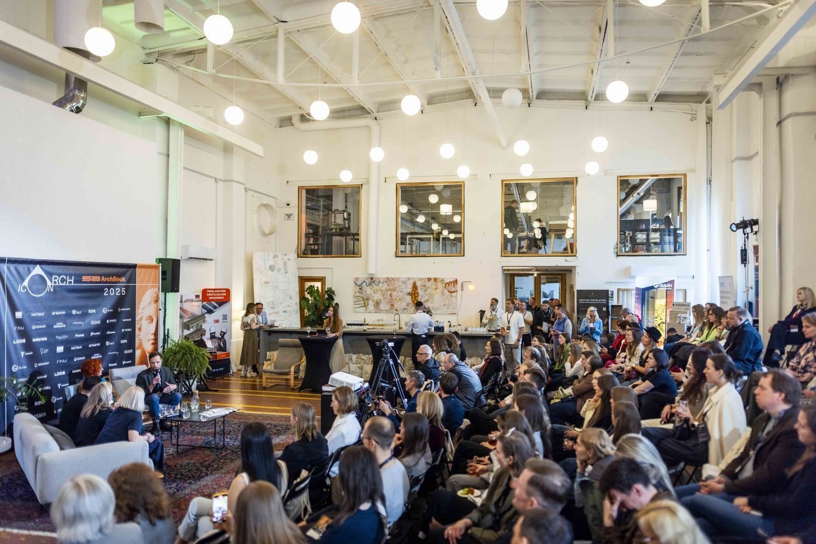 ARCHICON’25 renginyje architektūros srities atstovams – diskusijos apie tobulą tvarų miestą, visuomenės balsą ir geriausiųjų apdovanojimai 16 20250530SAArchBook3371 scaled