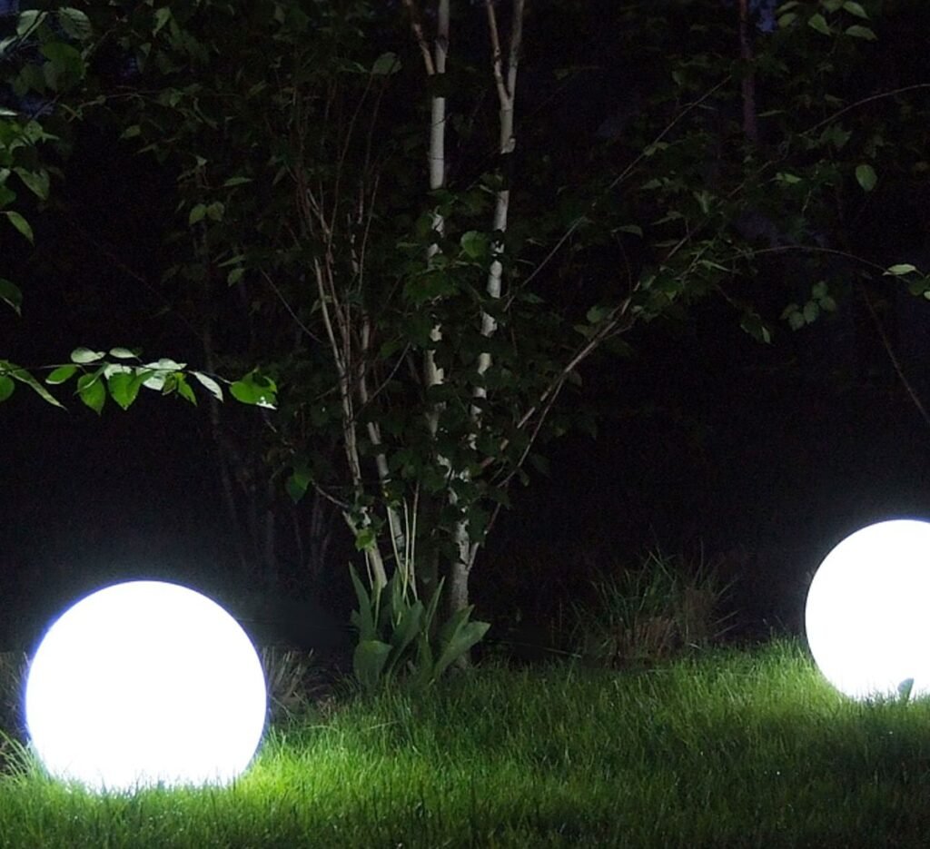 SPA atmosferos vonios kambaryje kūrimas: interjero dizainerė pataria 4 Micante 1200x1096 Lampa mBall WL04 1024x935 1