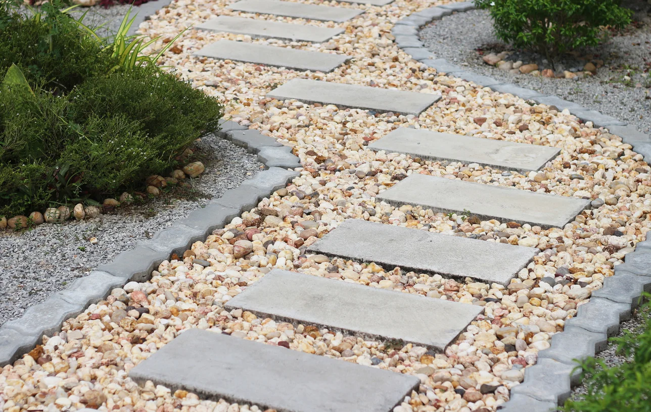 3 detalės, kurios prikaustys dėmesį jūsų kieme 4 Takelis