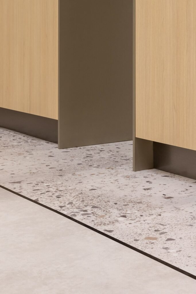 Viešųjų erdvių interjeras: estetika, šviesa ir funkcija 3 Rinktines g. HR 10 1