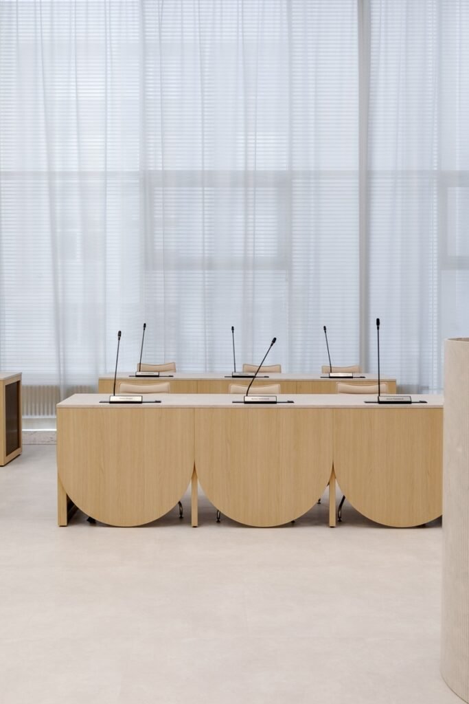 Viešųjų erdvių interjeras: estetika, šviesa ir funkcija 6 Rinktines g. HR 16 1