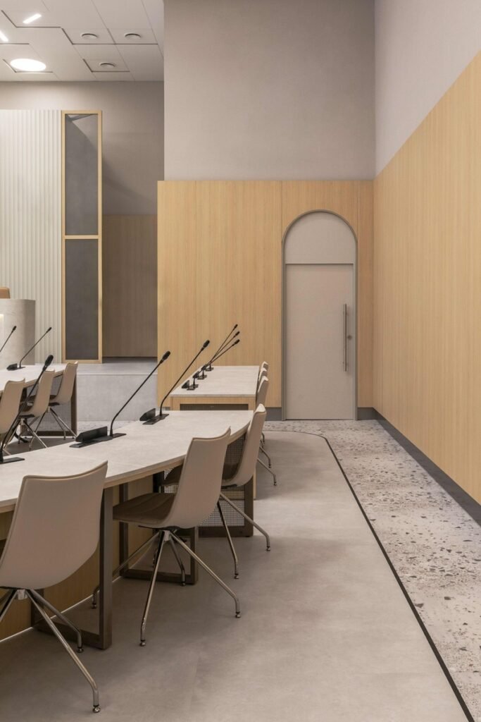 Viešųjų erdvių interjeras: estetika, šviesa ir funkcija 2 Rinktines g. HR 8 1