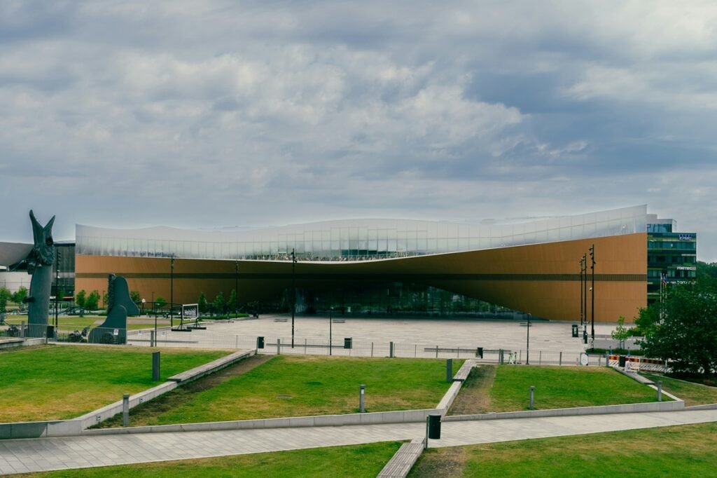 Hibridinės betono konstrukcijos – neišvengiama ateitis 6 Tom Brunberg Unsplash nuotr. Helsinkio biblioteka