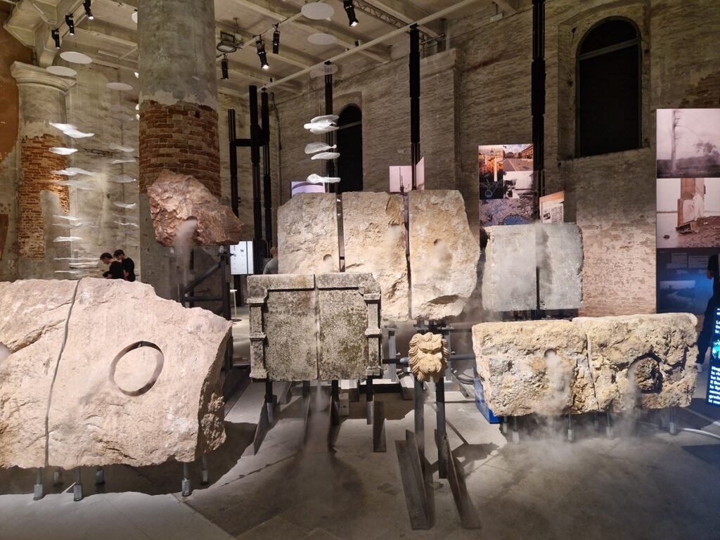 Gamta mums padės: Venecijos architektūros bienalė. II dalis 12 15 Stone crust 2