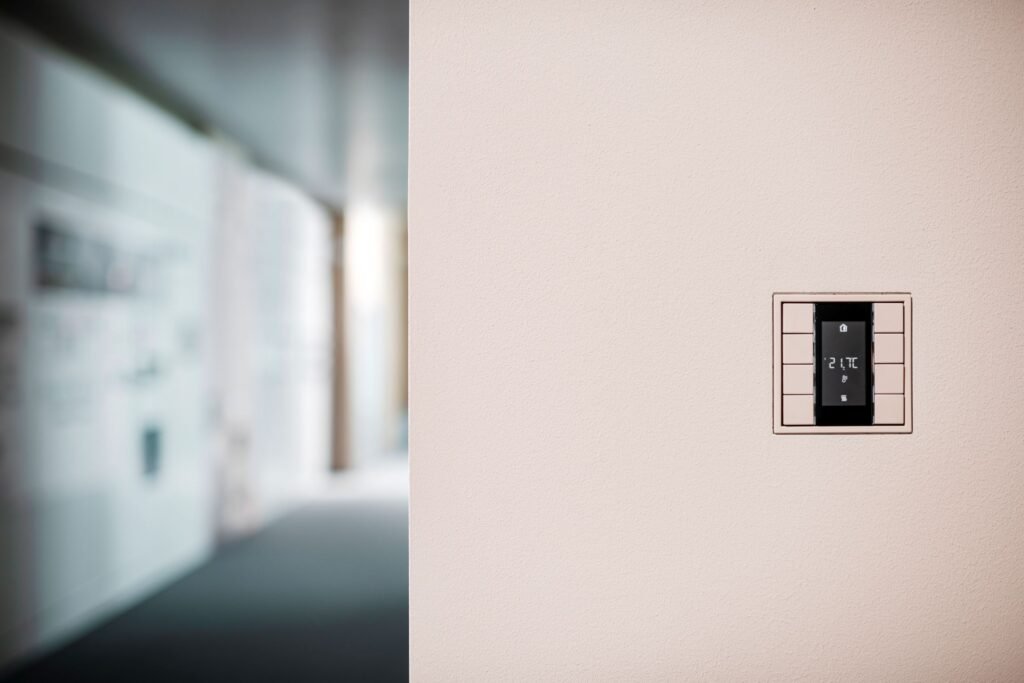 Naujas etapas protingu namu sistemu srityje JUNG photo