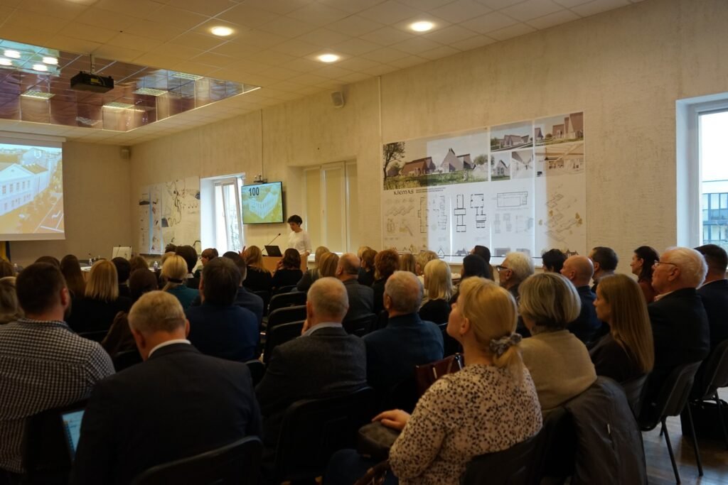 Mažųjų Lietuvos miestų ateitis: ar galime tikėtis jų atgimimo? 3 VILNIUS TECH Urbanistikos katedros studentu paroda Skuode. Skuodo rajono savivaldybes nuotr 2