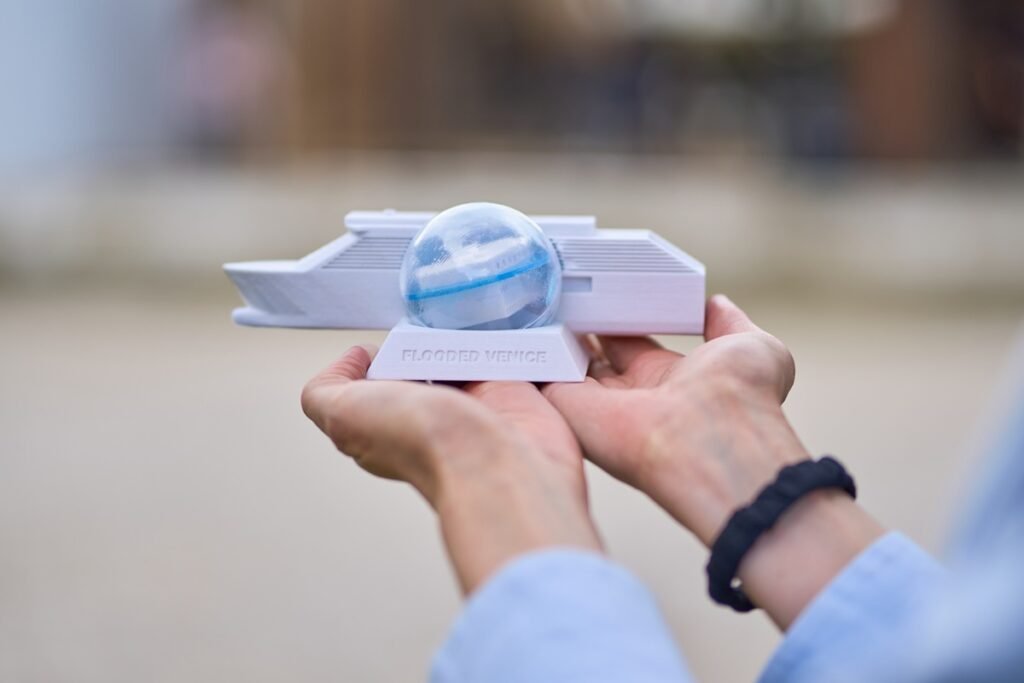 2025.05.08 LaBiennale BurstingBubbles DSC02809