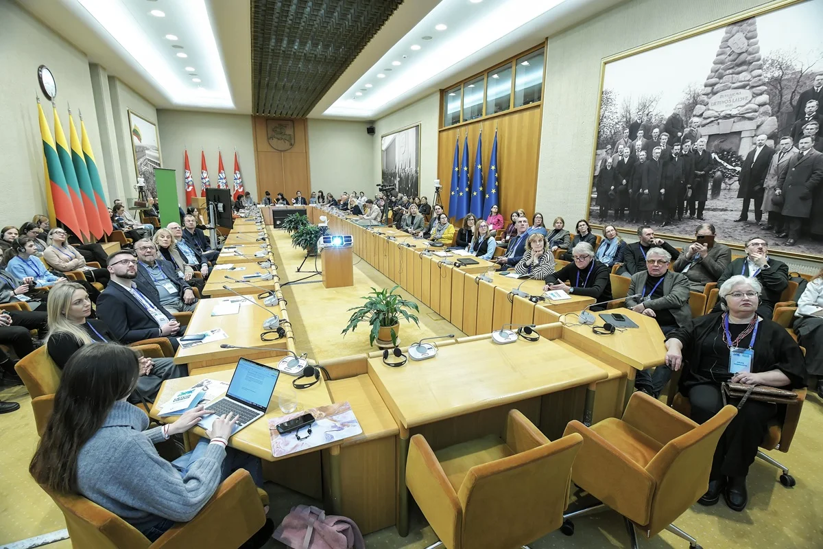 Daug žmonių lieka nuošaly dėl nepritaikytos miestų infrastruktūros: kokia yra prieinamumo kaina? 9 Konferencija