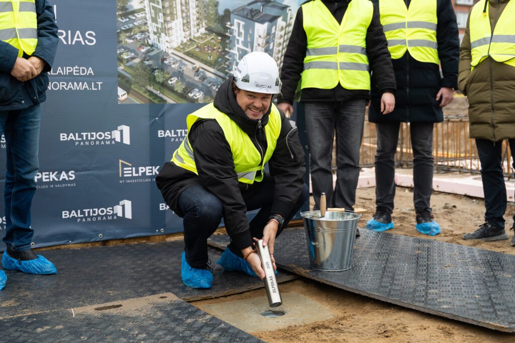 Į pietinę Klaipėdos dalį grįžta plėtra: už 8 mln. eurų statomas daugiabučių kompleksas su vaizdu į marias 2 kapsule