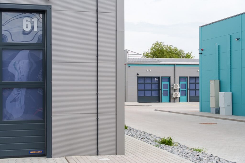 Lietuvos verslas atranda kelius į Lenkiją: per metus čia statys 10 verslo parkų 2 1